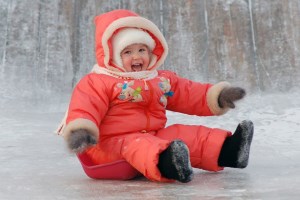 Как прогулять малыша в зимнее время?